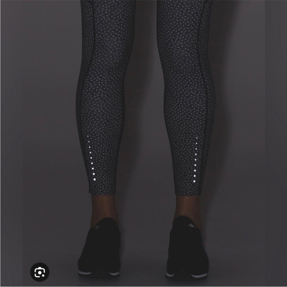 Lululemon Fast and Free in frozen frizz white black Size 4 7/8 legging Nulux EUC - Picture 8 of 17